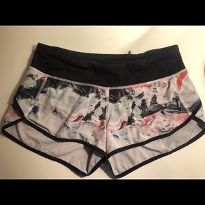Size 6 Lululemon shorts